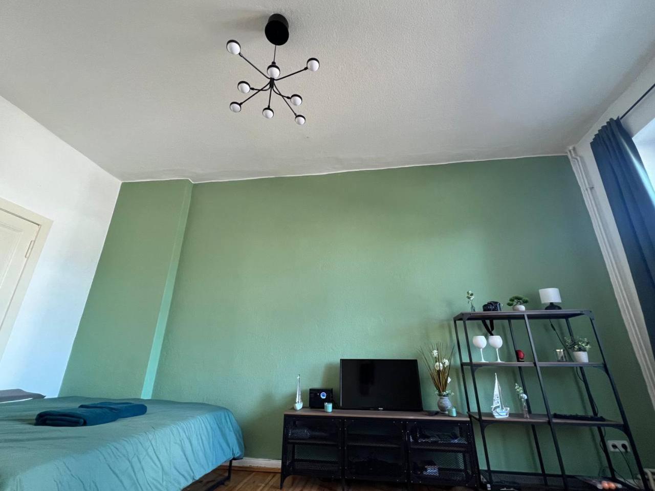 Stylish 2-Room Apartment With Balcony Next To East Side Gallery 베를린 외부 사진