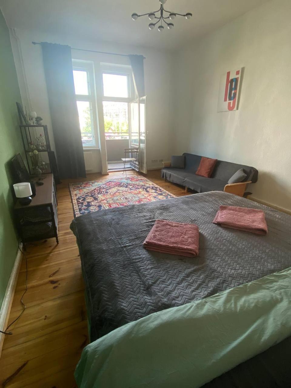 Stylish 2-Room Apartment With Balcony Next To East Side Gallery 베를린 외부 사진