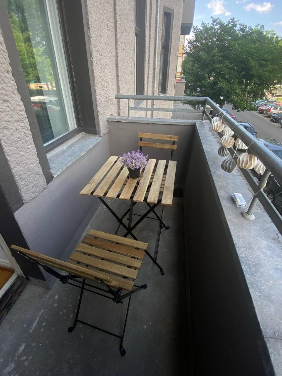 Stylish 2-Room Apartment With Balcony Next To East Side Gallery 베를린 외부 사진