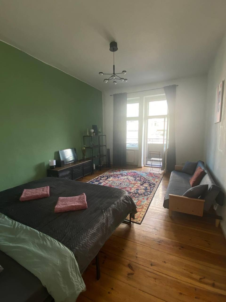 Stylish 2-Room Apartment With Balcony Next To East Side Gallery 베를린 외부 사진