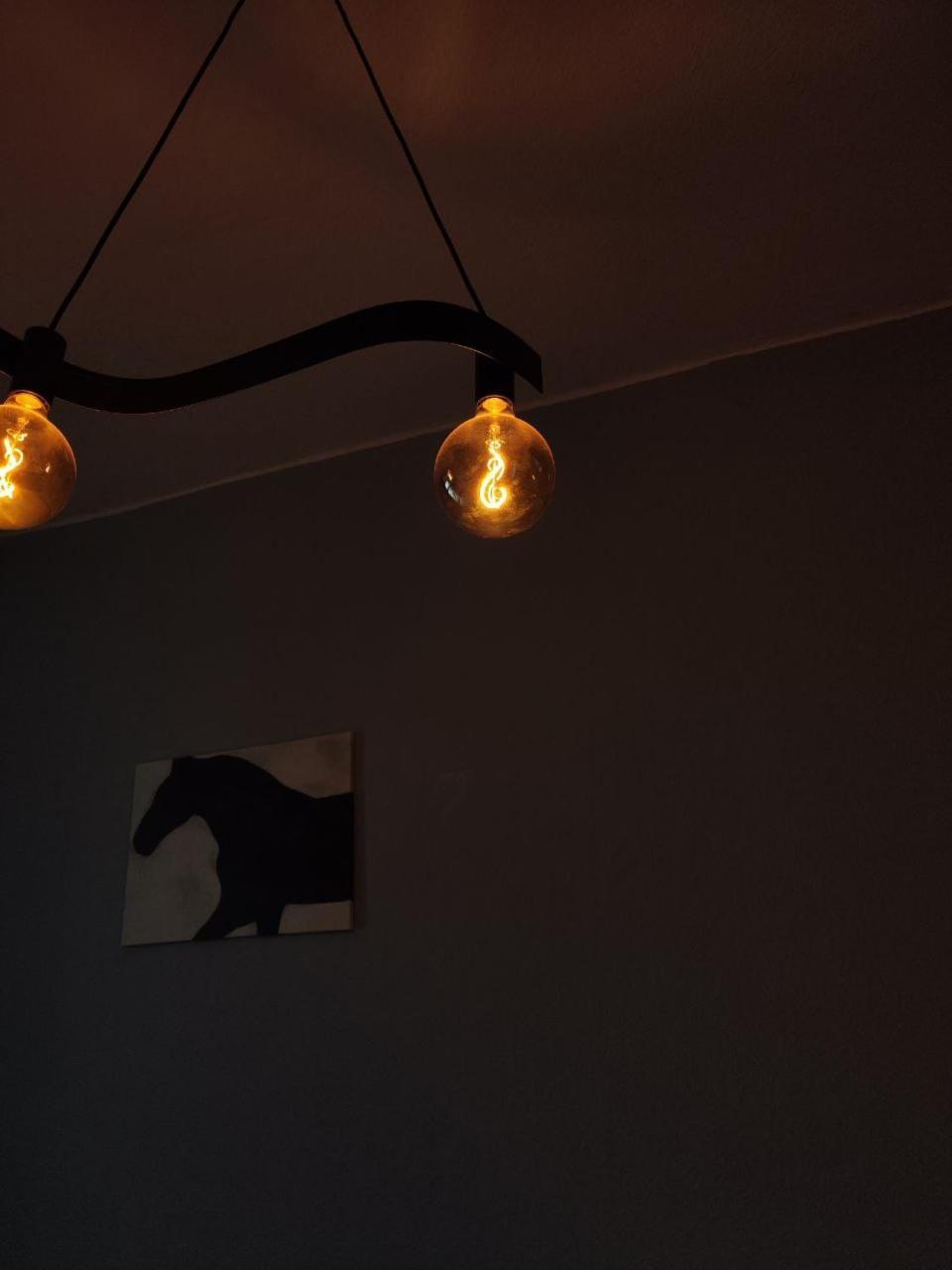 Stylish 2-Room Apartment With Balcony Next To East Side Gallery 베를린 외부 사진